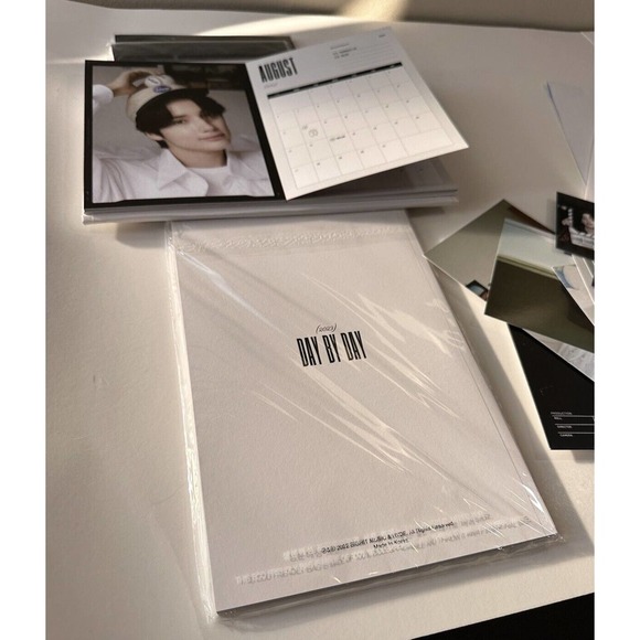 *Incomplete* TXT TOMORROW X TOGETHER 2023 Season's Greetings DAY BY DAY K-POP - Picture 12 of 13